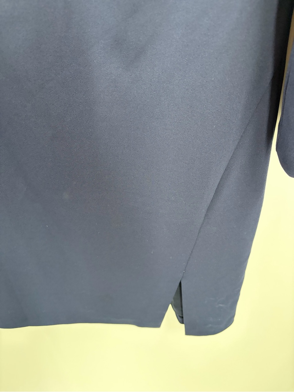 Vince Camuto | Women's Brooch Detail Long Sleeve Crepe Mini Dress Slit - Picture 11 of 15